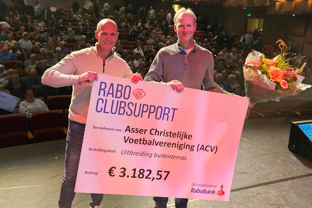 Cheque Rabobank ACV ontvangt prachtige cheque Rabo ClubSupport - ACV Assen