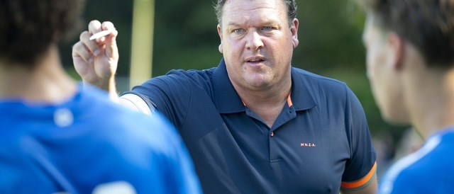 Roy Versluis stopt na dit seizoen als hoofdtrainer van BFC1 - Bussumse ...