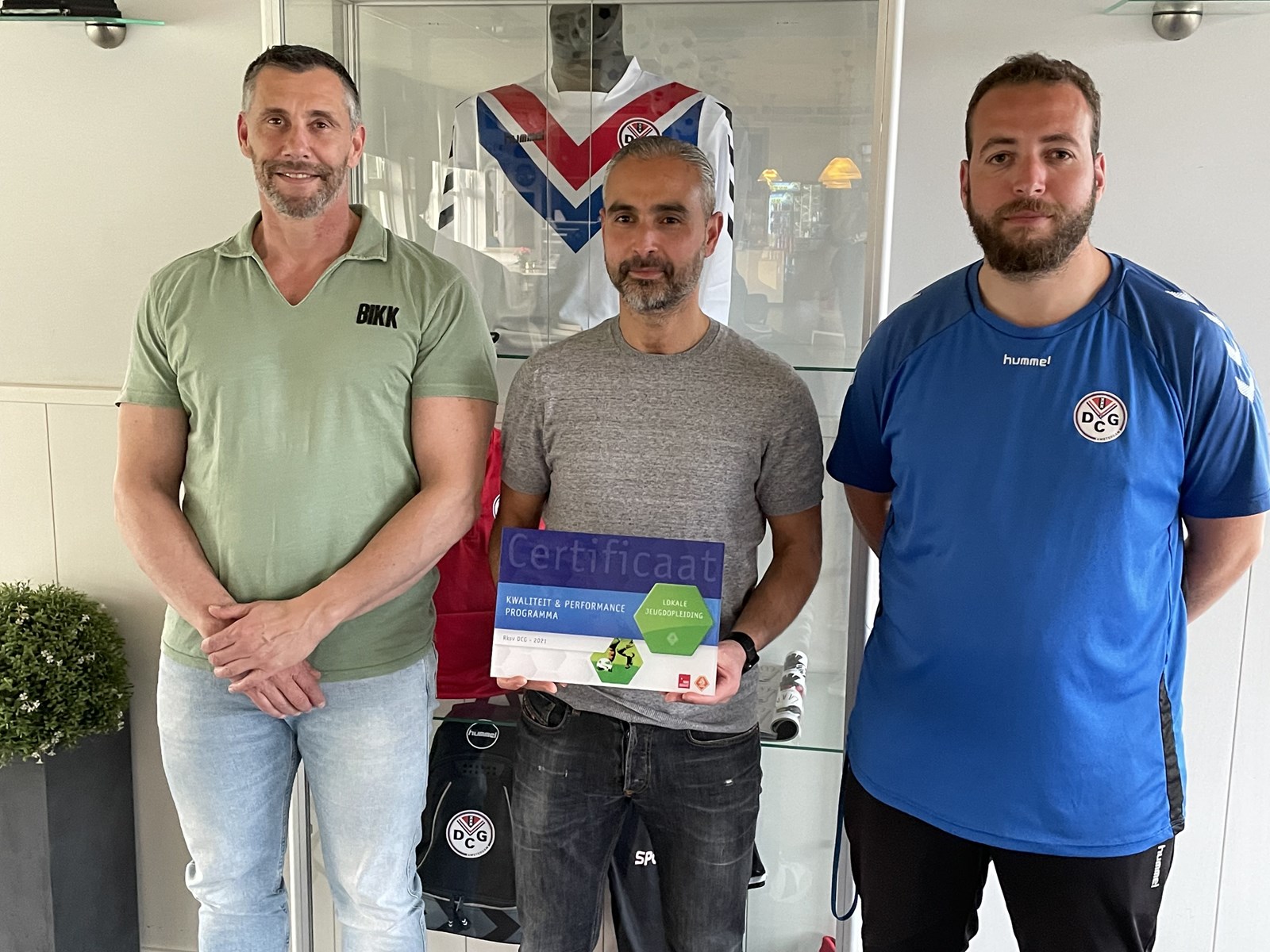 Uitreiking lokale KNVBcertificering voor jeugdopleiding Rksv DCG