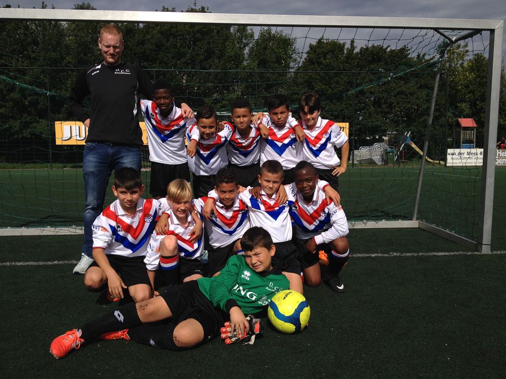 DCG E1 glorieus kampioen rksv DCG