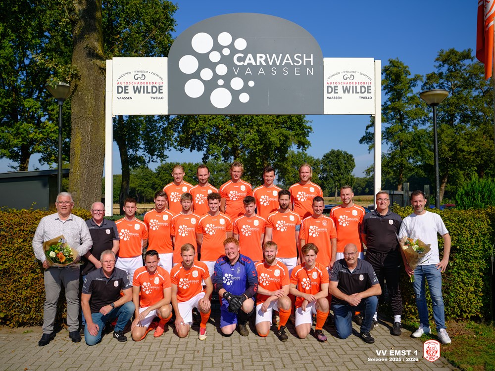 Elftalfoto's - Emst