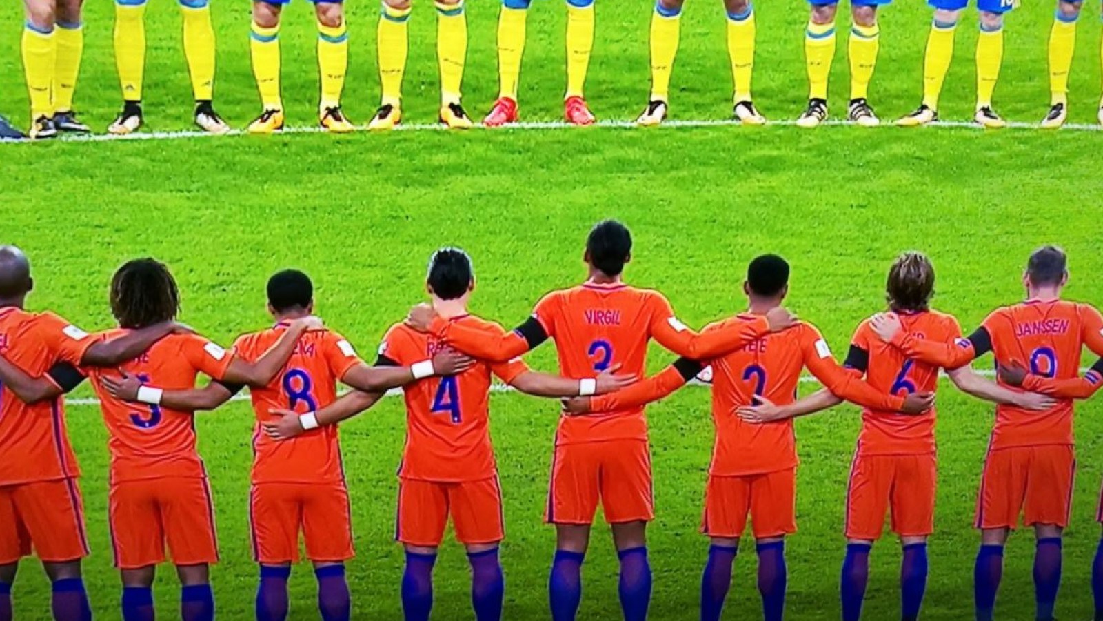 Hommage aan Mijnals voor NederlandNoord Ierland Faja Lobi KDS Hommage aan Mijnals voor NederlandNoord Ierland Faja Lobi KDS