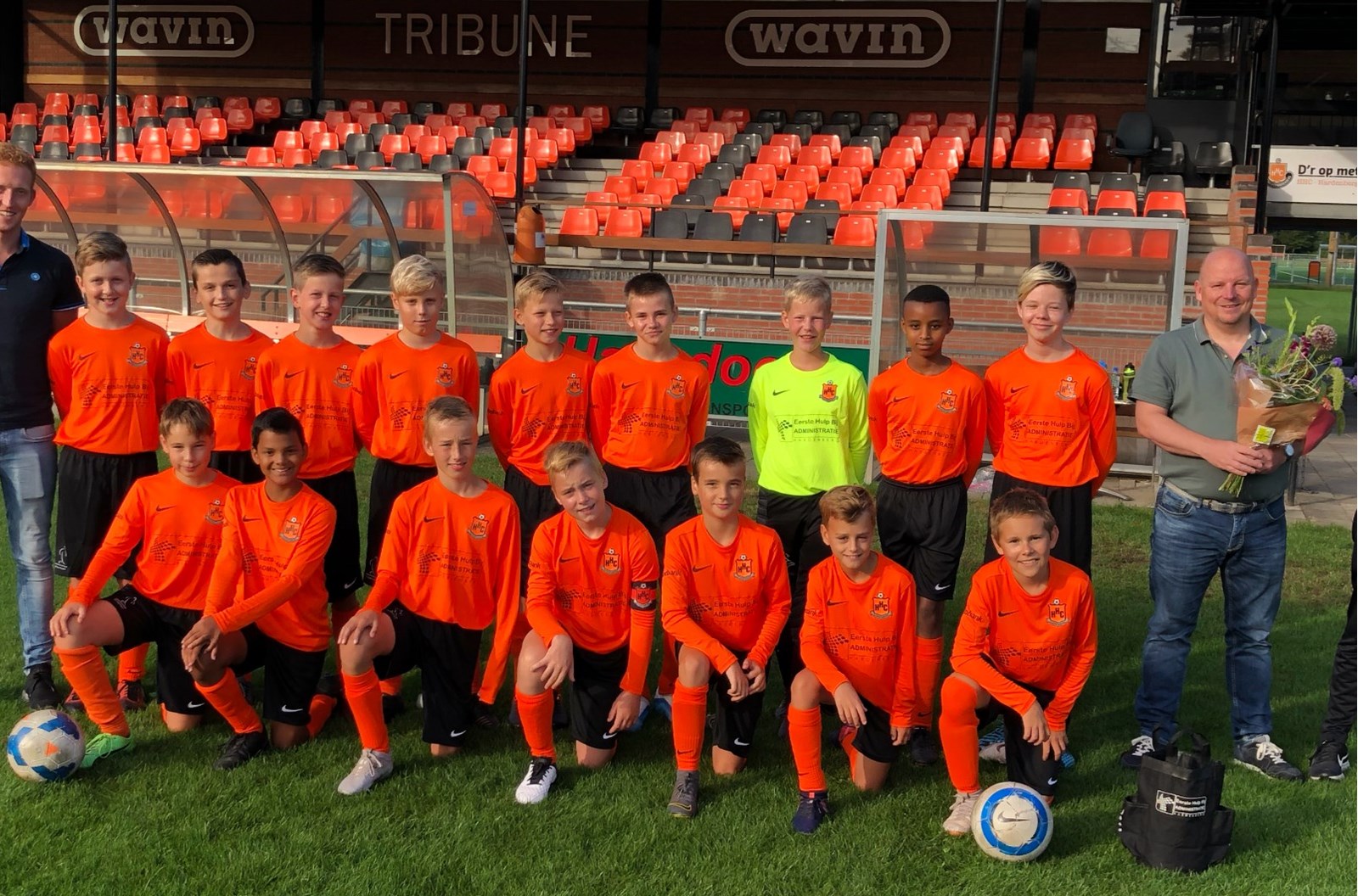 Eerste Hulp bij Administratie Hardenberg nieuwe kledingsponsor JO133 HHC Hardenberg Eerste Hulp bij Administratie Hardenberg nieuwe kledingsponsor JO133 HHC Hardenberg