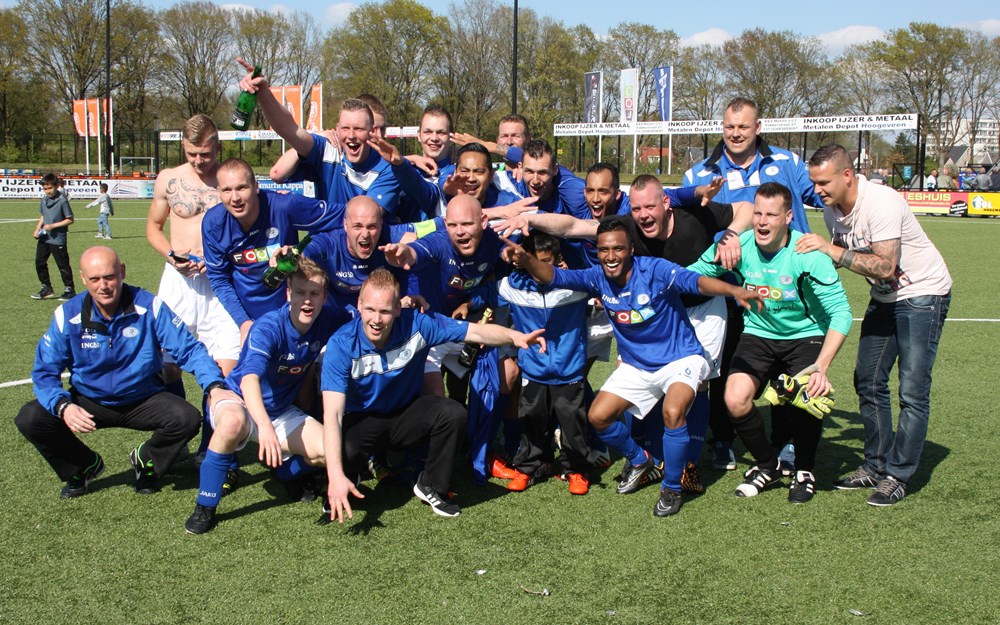 VV Hoogeveen promotie Hoogeveen zaterdag 02-05-2015