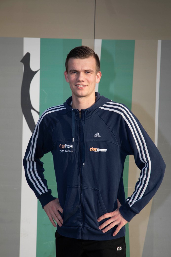 DG: Max Roelofs scoort 11 uit 7 - v.v. Jonge Kracht