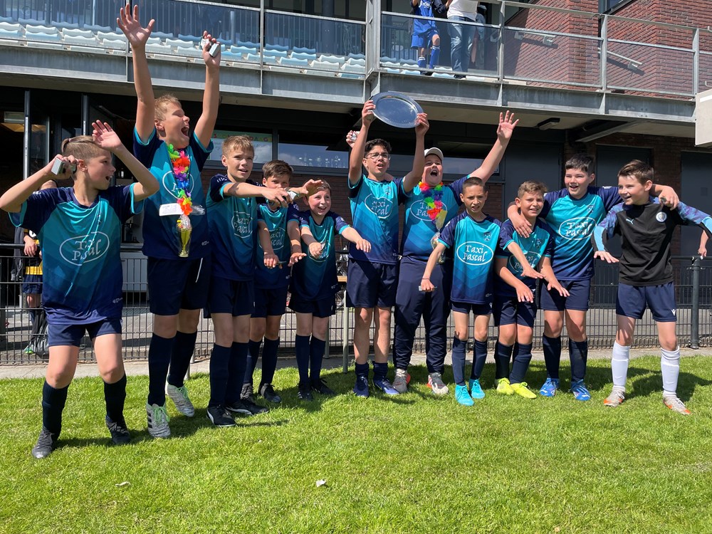 1e Kampioen in de geschiedenis van de Markiezaten is een feit... - v.v ...