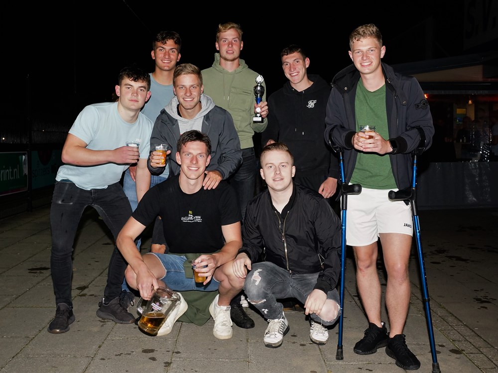 Marvilde Zaterdag 2 met hun 2e prijs