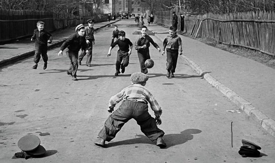 Straatvoetbal_1.jpg