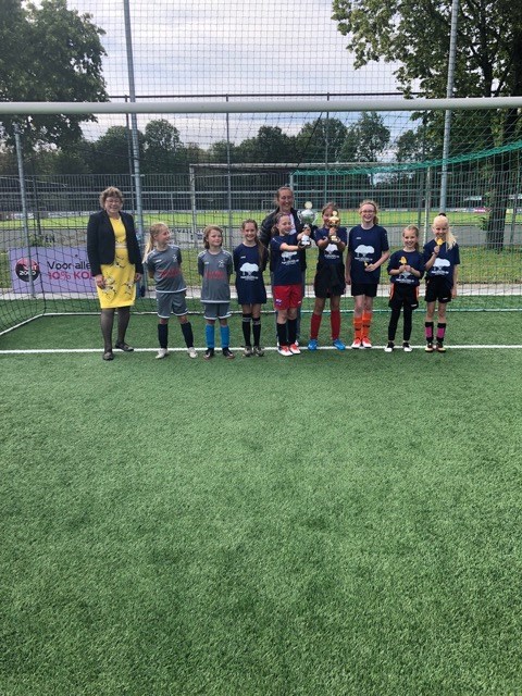schoolvoetbal_3.jpeg