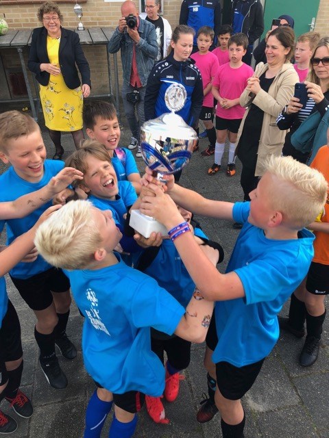 schoolvoetbal_4.jpeg