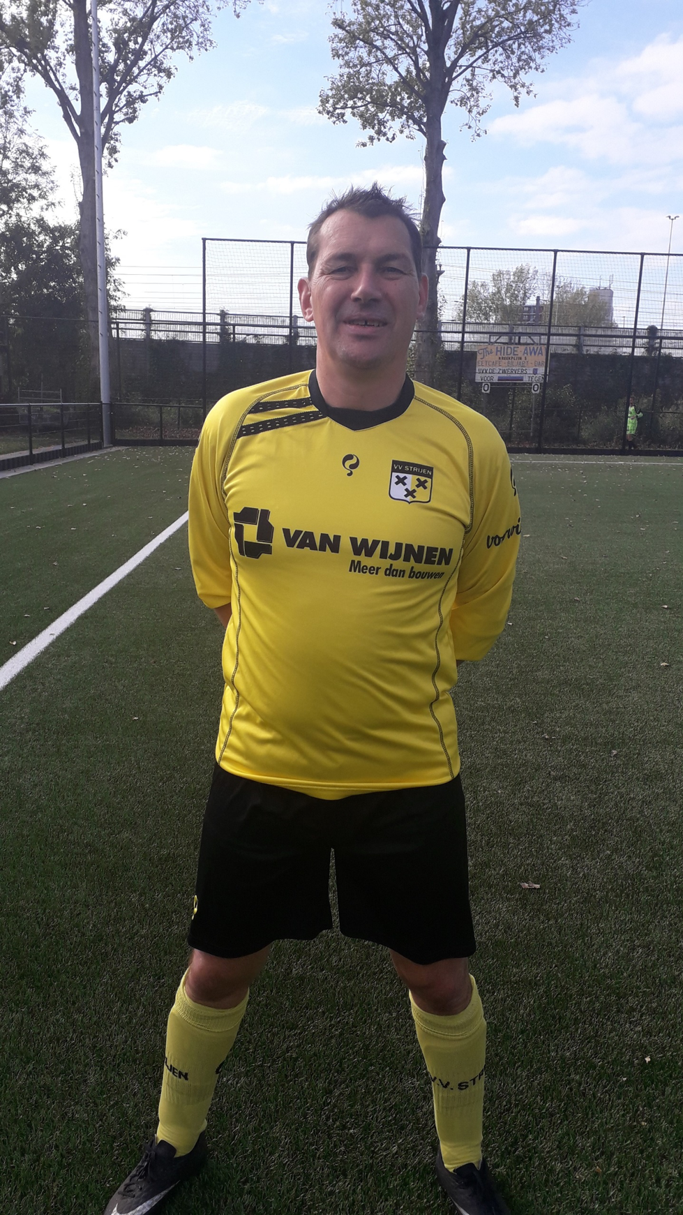 File:Memphis Depay.jpg - Wikimedia Commons, image size:979x1741