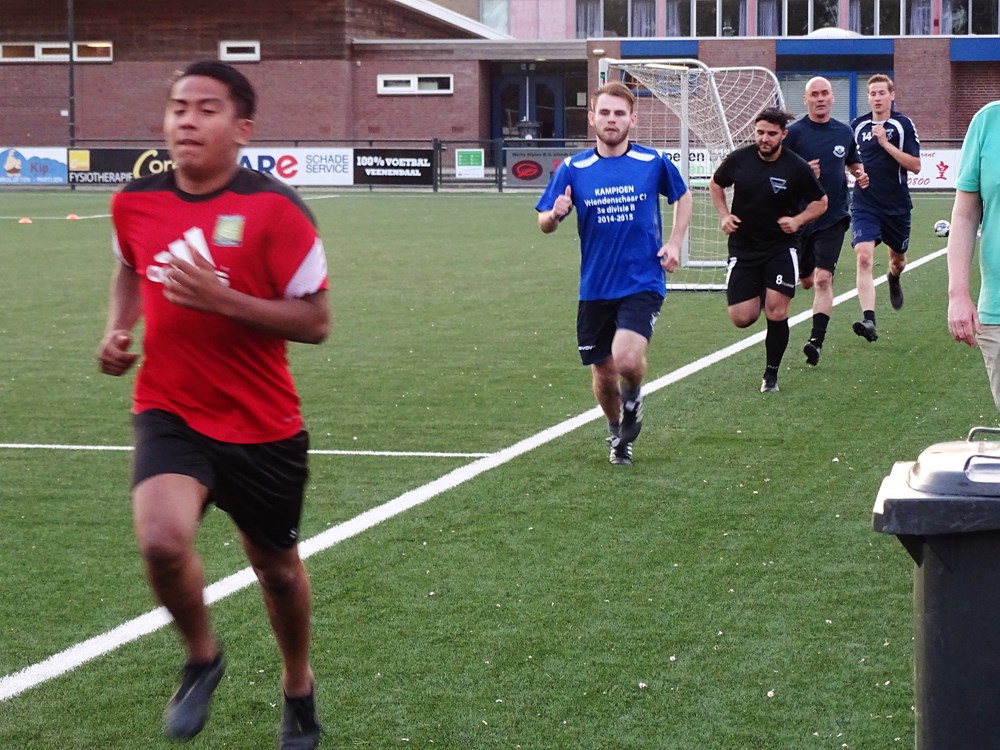 grote-opkomst-bij-eerste-training-selectie-c-v-v-vriendenschaar