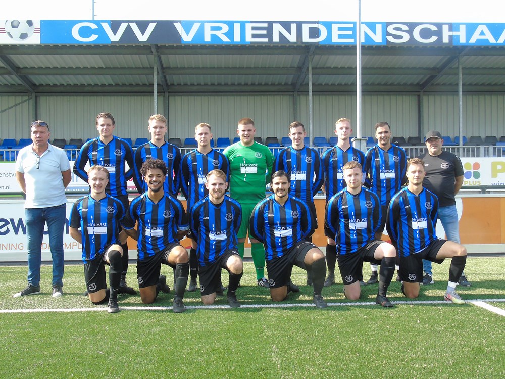 Tweede_elftal_2021_18-9.JPG