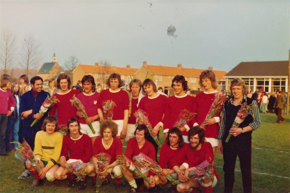 1975-1976_1e_kampioenschap_Wijthmen-01.jpg