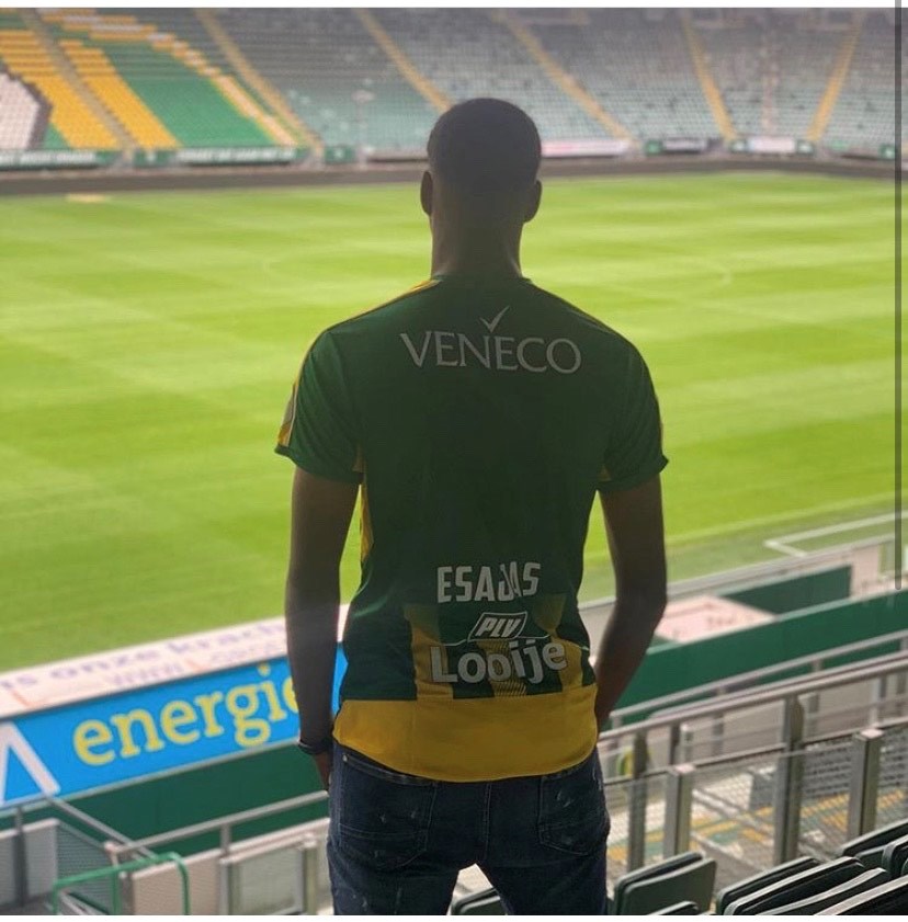 Silvinho Esajas tekent 1e contract bij ADO Den Haag AVV Zeeburgia